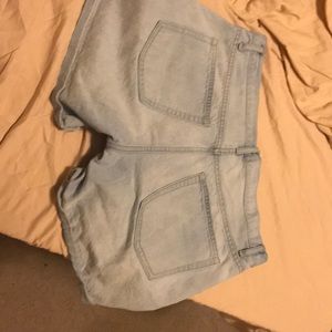 GAP Shorts - Gap sexy boyfriend shorts light jean, size: 30 GAP Shorts - Gap sexy boyfriend shorts light jean, size: 30